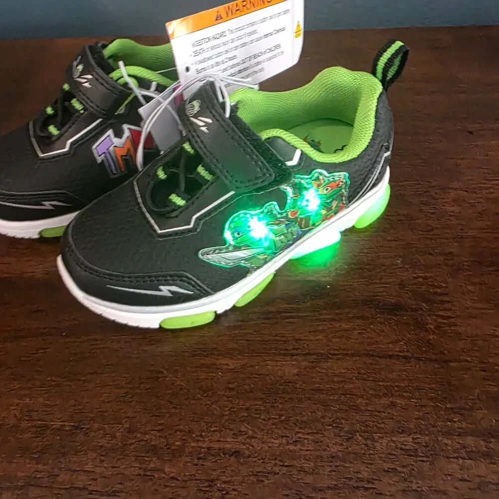 Light Up Teenage Mutant Ninja Turtles Size 8 Toddler’s NWT Shoes